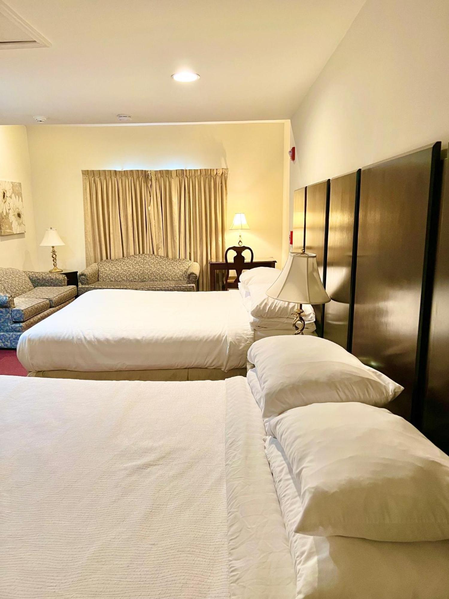 Sutton Inn Элктон Экстерьер фото