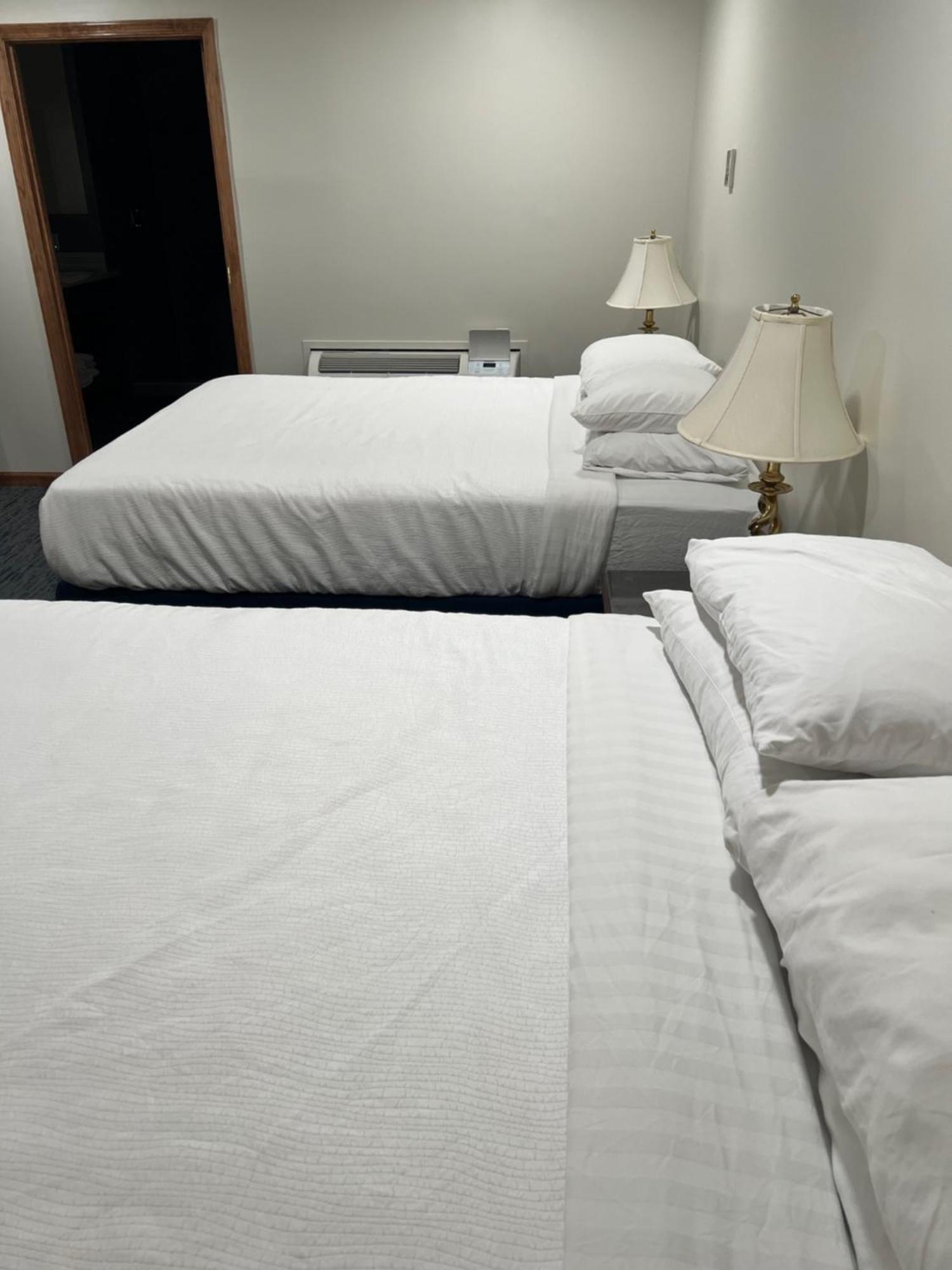 Sutton Inn Элктон Экстерьер фото